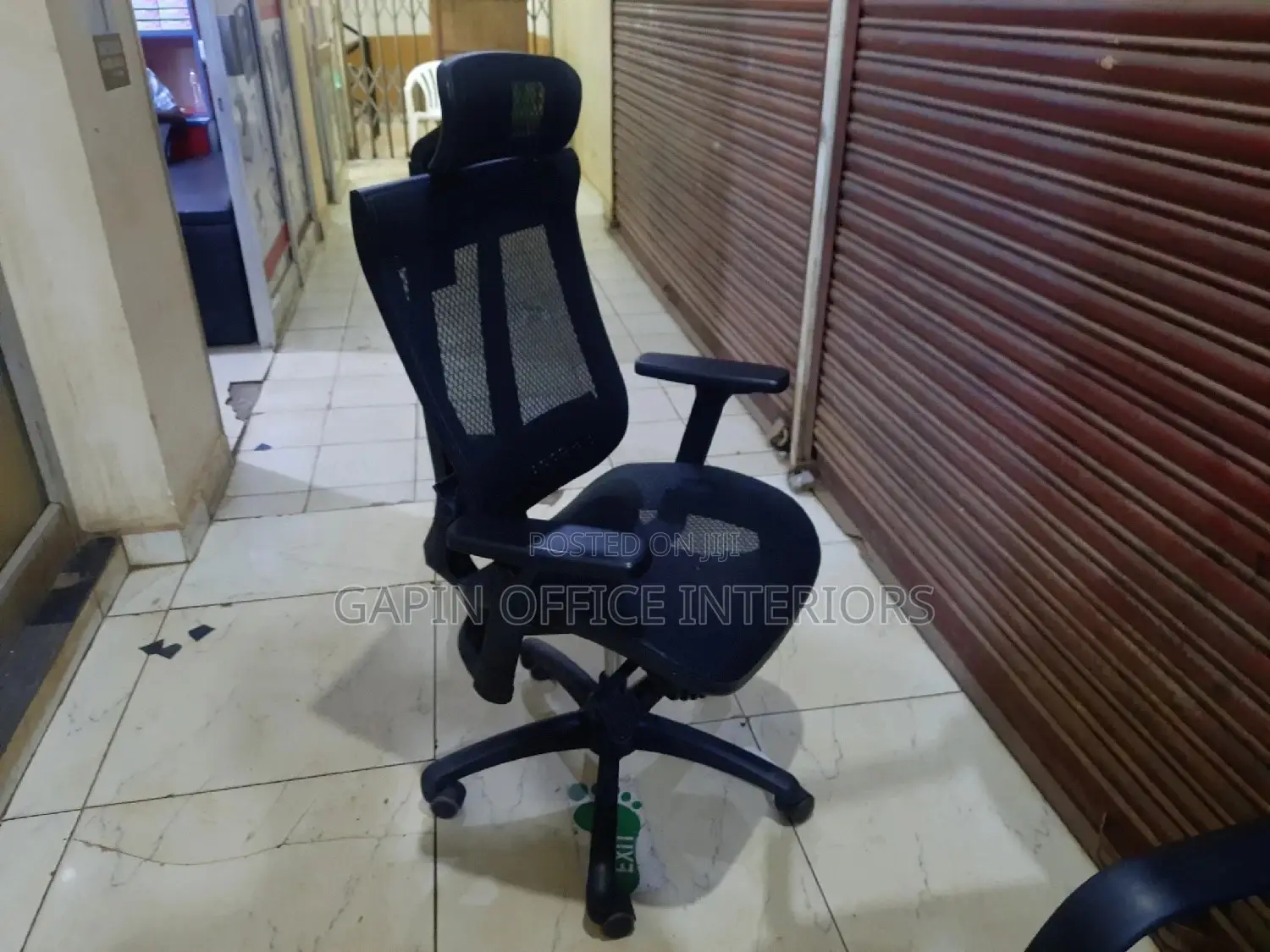 Office Chair With a Headrest