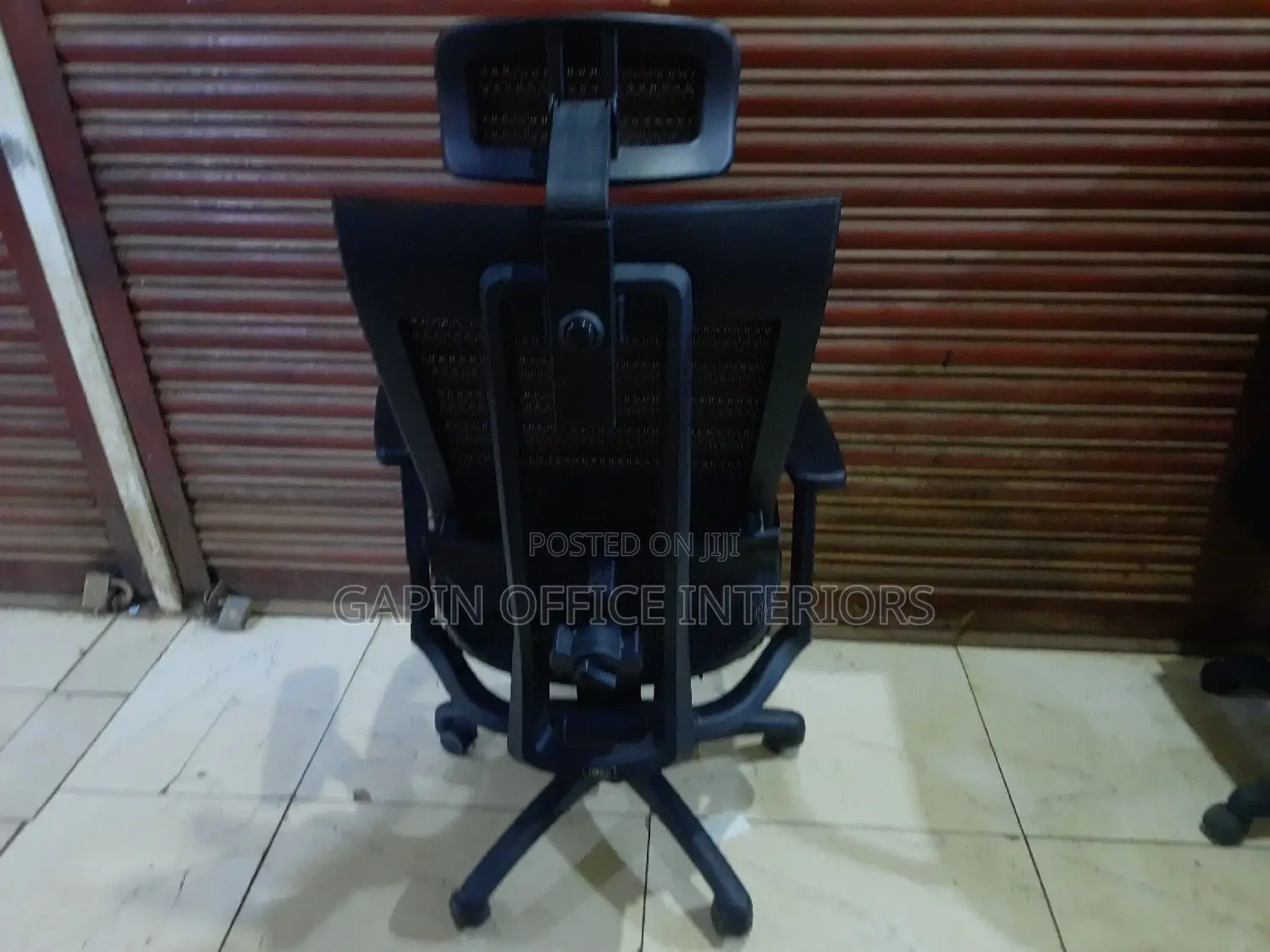Office Chair With a Headrest
