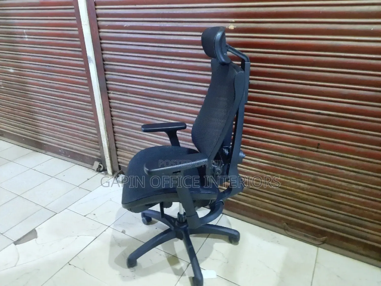 Office Chair With a Headrest