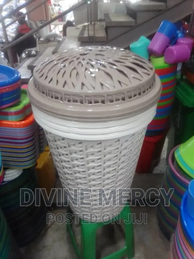 Laundry Basket With Lid