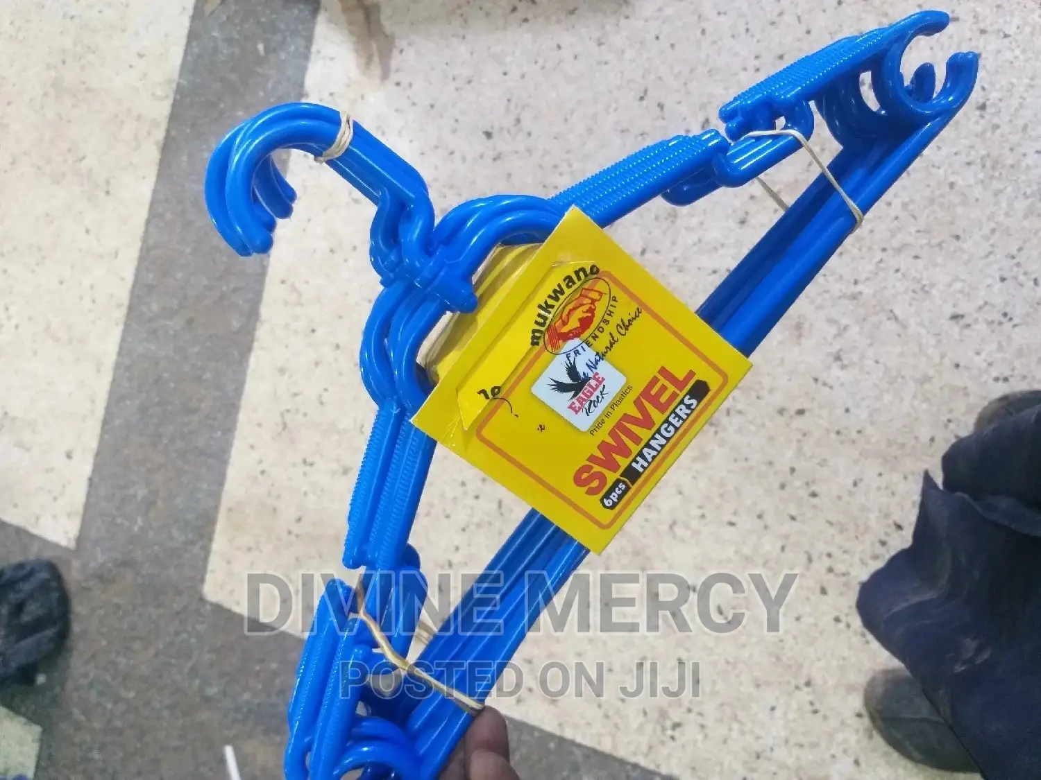 Swivel Hanger