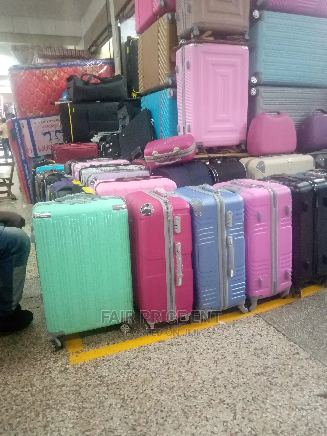 Original Plastic Suitcase.Medium.( Pink)