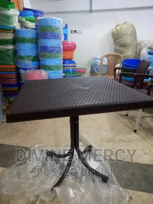 Square Table