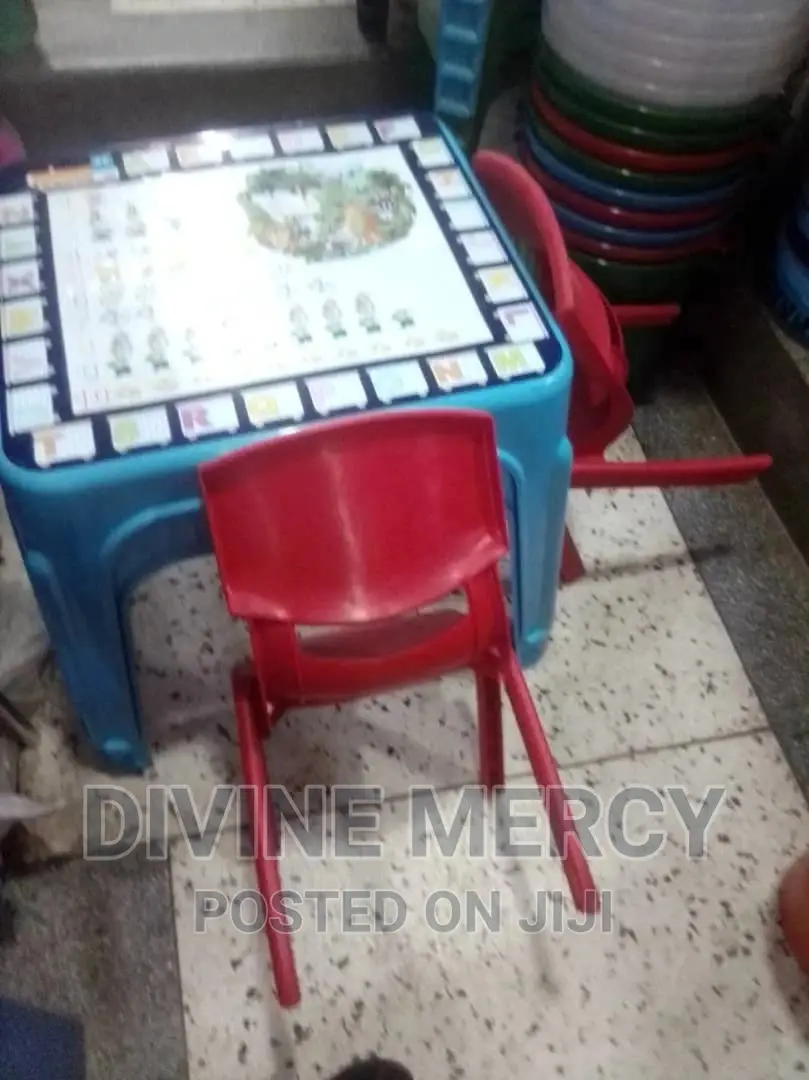 A Set of Ababy Table With Baby Chair6