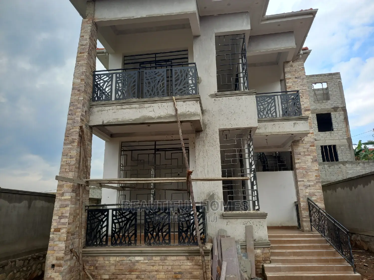 Furnished 4bdrm Duplex in Kira, Nakawa for sale