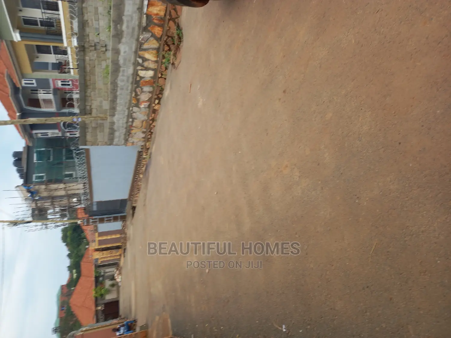 Furnished 4bdrm Duplex in Kira Town for sale