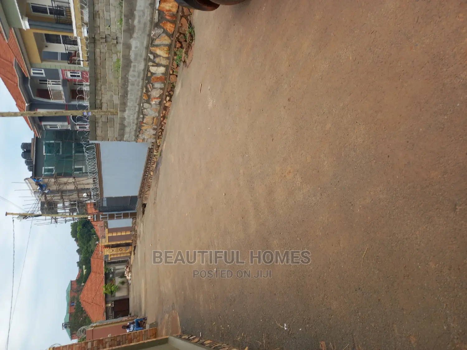 Furnished 4bdrm Duplex in Kira Town for sale