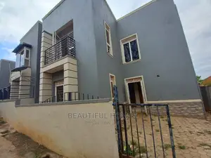 Furnished 4bdrm Duplex in Kira Corporate for sale