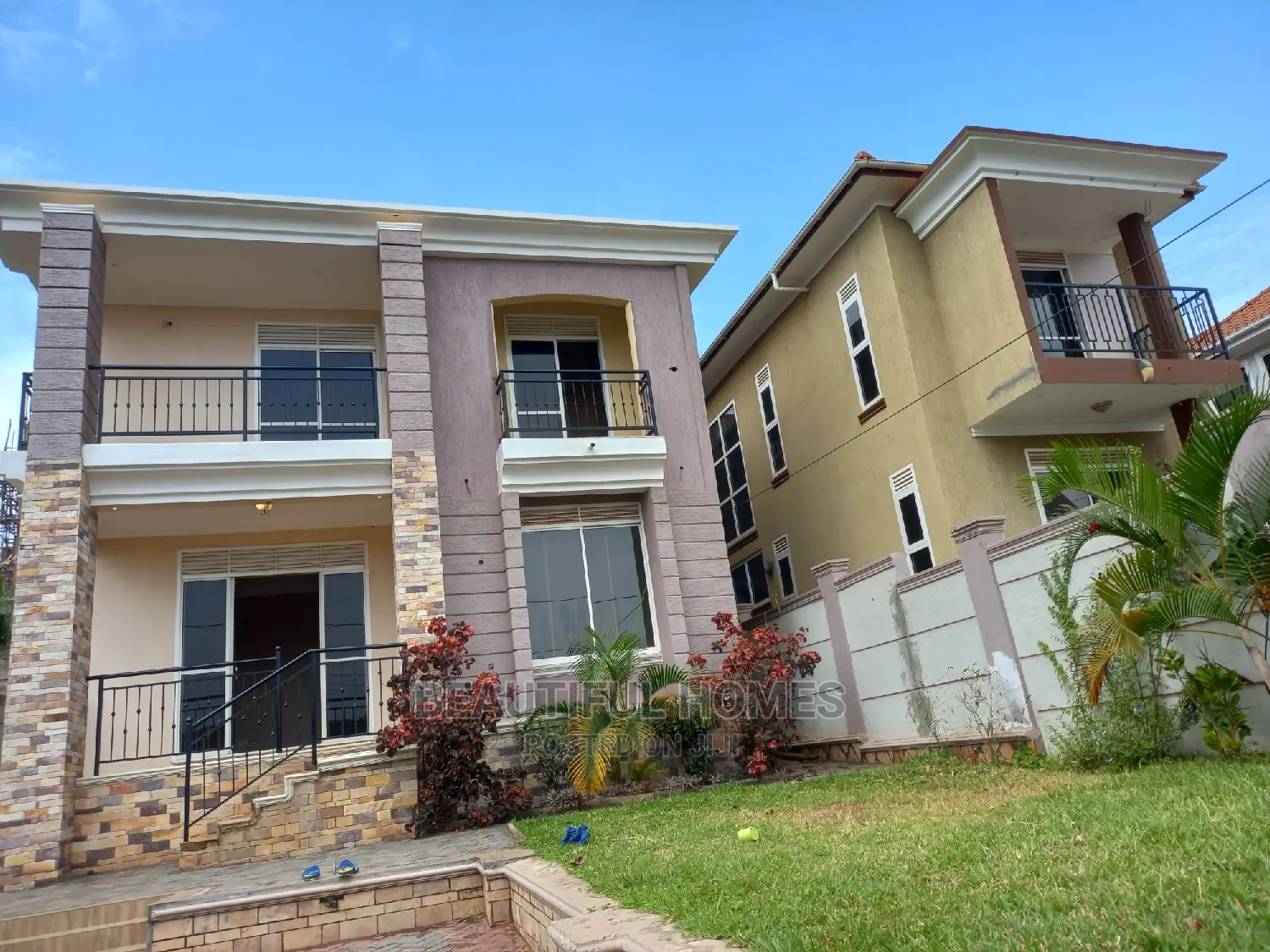Furnished 4bdrm Duplex in Kira Tarmack Lane for sale