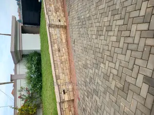 Furnished 4bdrm Duplex in Kira Tarmack Lane for sale