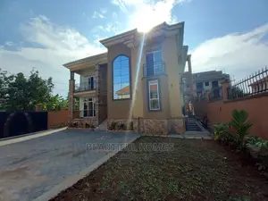 Furnished 5bdrm Mansion in Kira Tarmack for sale