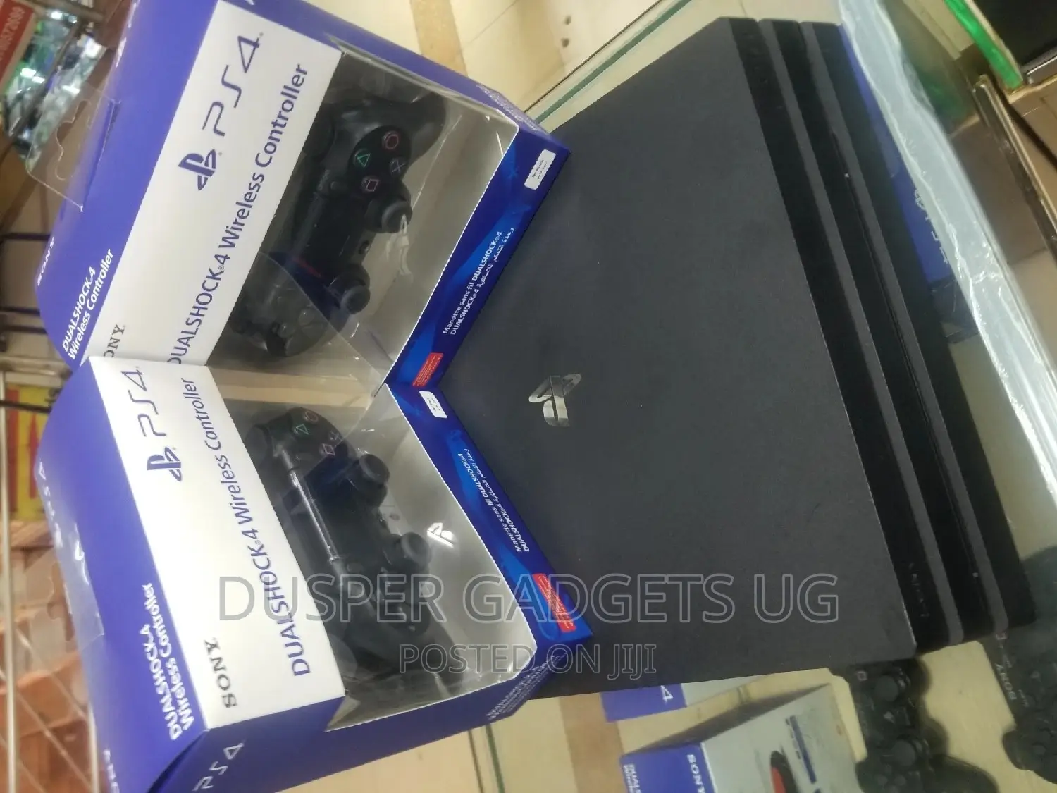 Ps4 Pro With 2 Pads and 1 Game