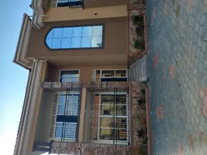 Furnished 5bdrm House in Kira Tarmack Lane for sale
