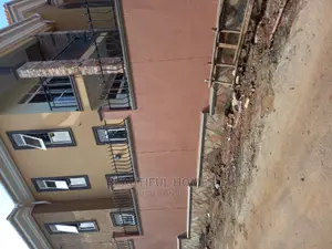 Furnished 5bdrm Duplex in Kira for sale