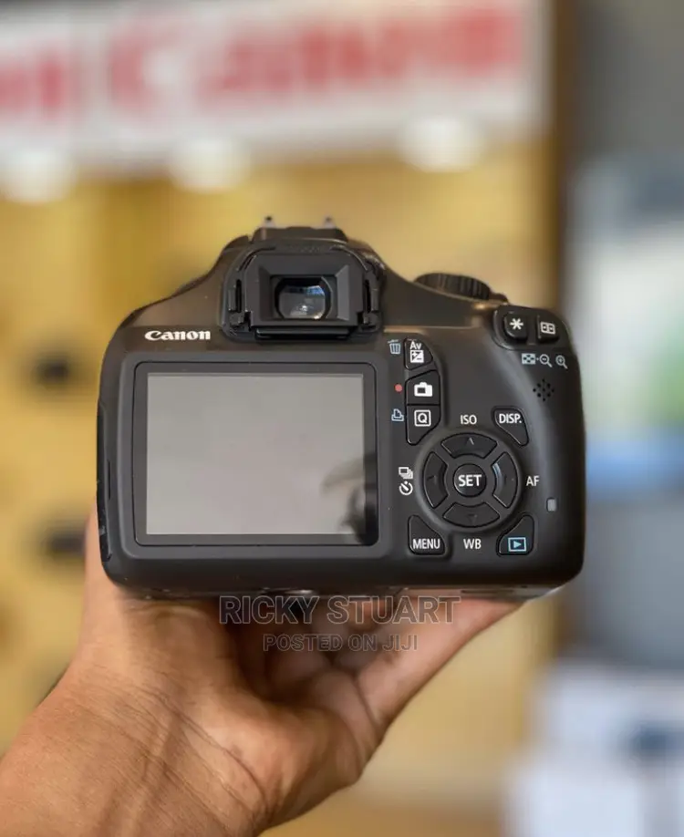 Canon 1100D WTH 18-55mm Lens