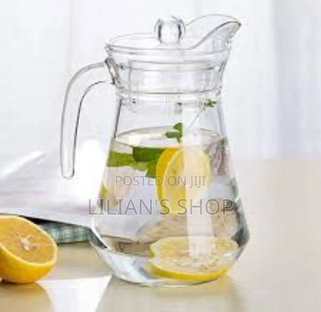Glass Jar / Pitcher With Plastic Lid