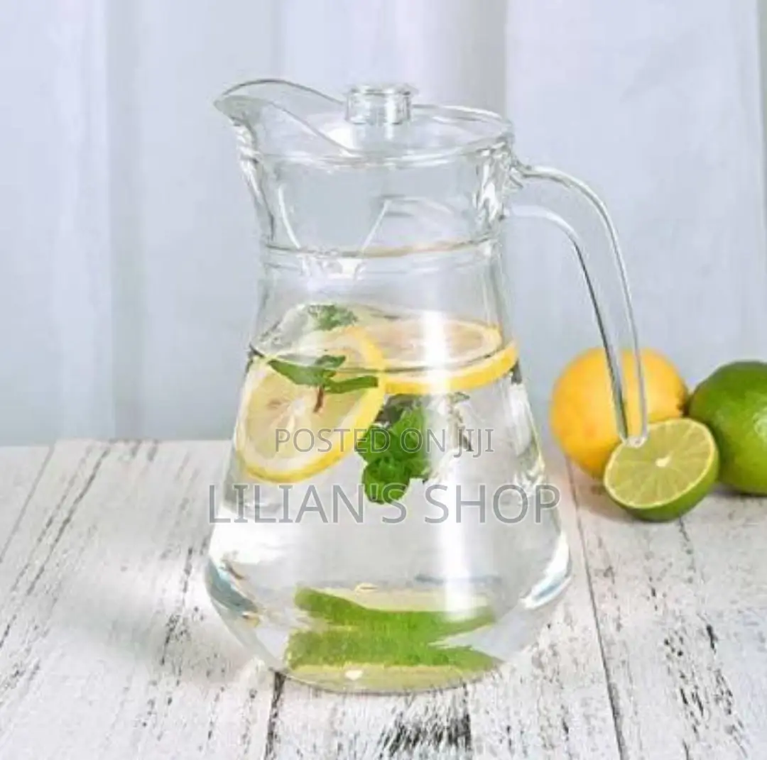 Glass Jar / Pitcher With Plastic Lid