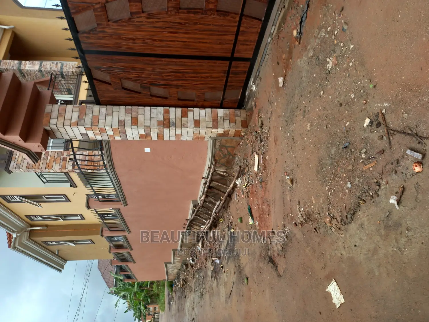 Furnished 5bdrm Mansion in Kira, Central Division for sale