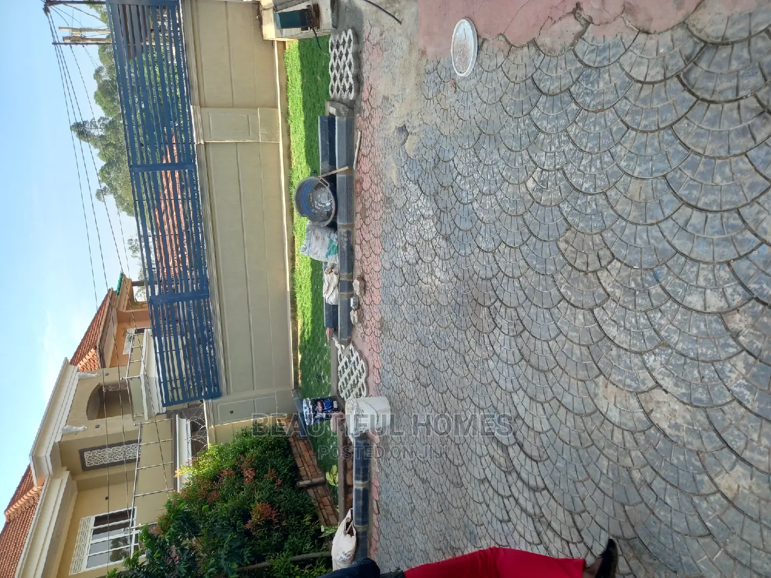 Furnished 5bdrm Duplex in Kira Mamerito Road for sale