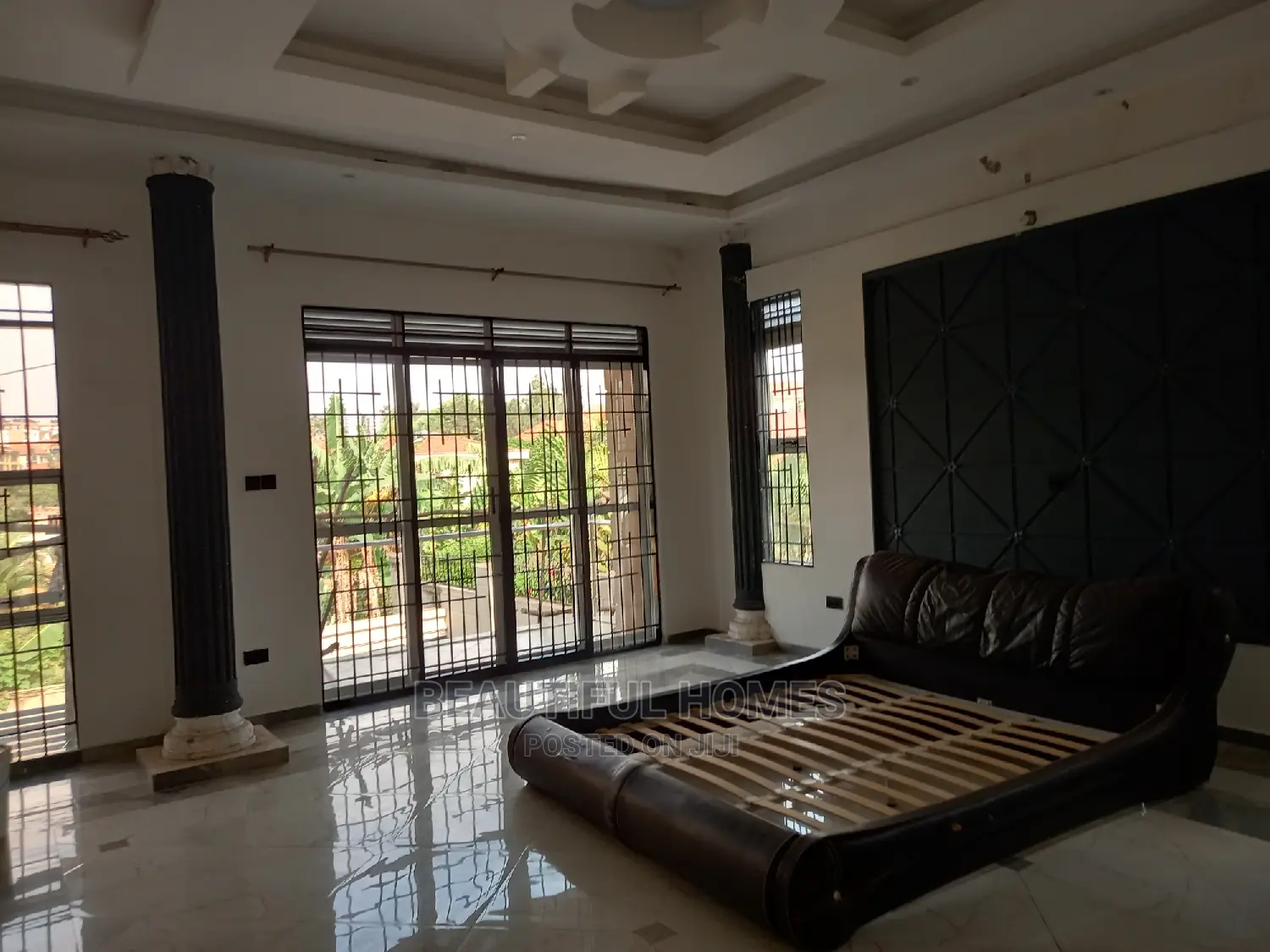 Furnished 5bdrm Mansion in Kira Executive for sale