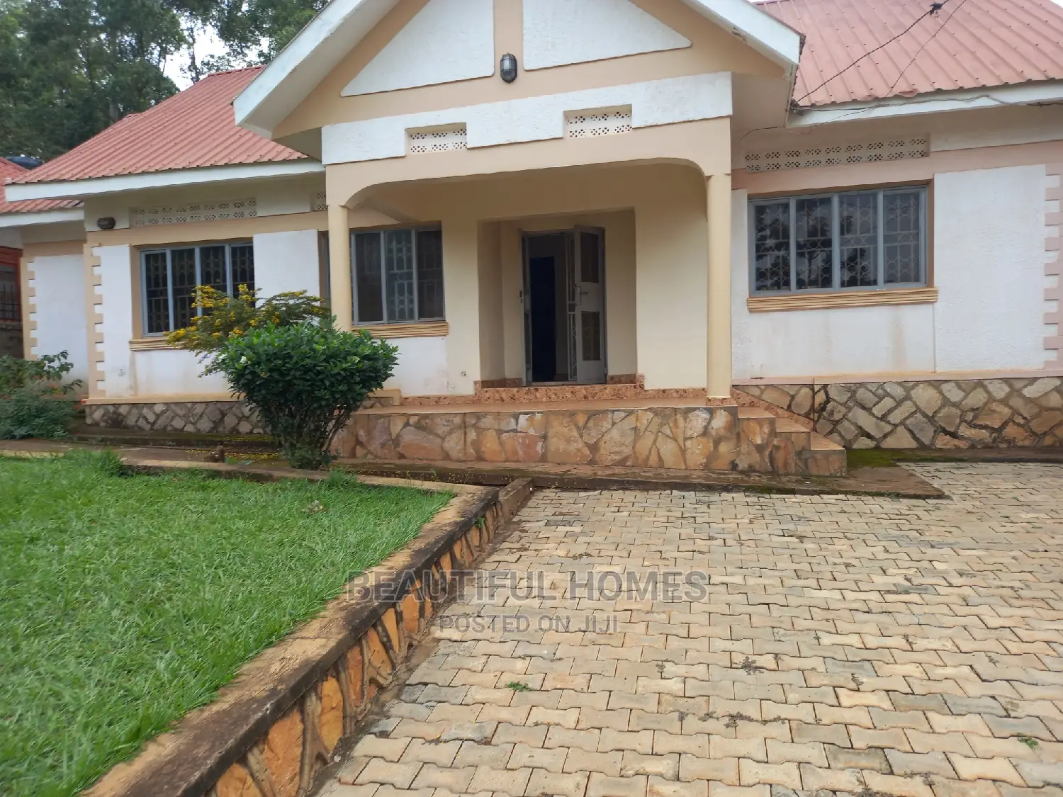 Furnished 3bdrm House in Kira for sale