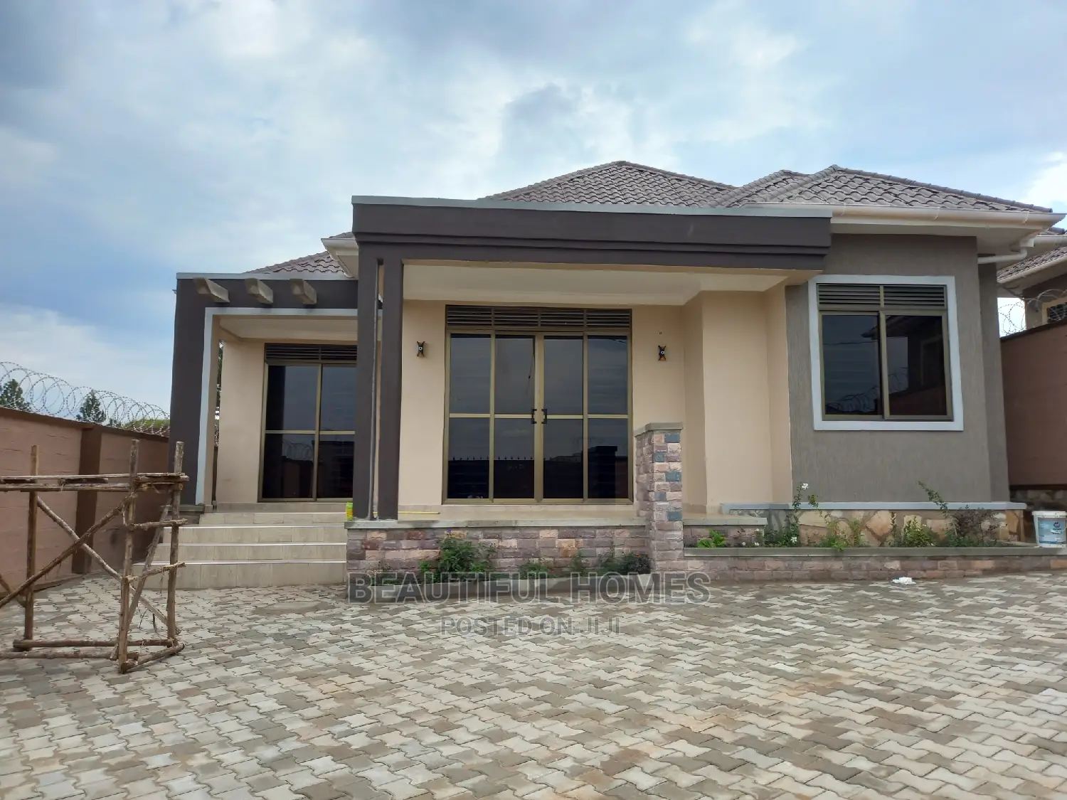 Furnished 3bdrm House in Nakwero Canaan Sites, Kira for sale