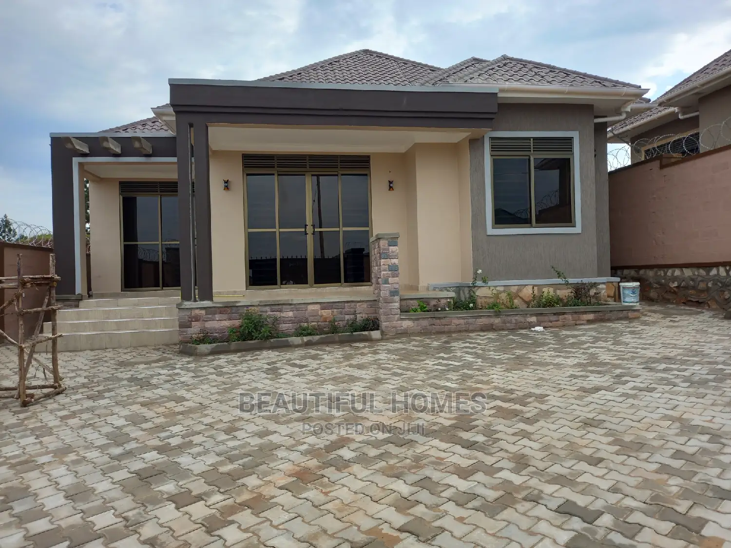 Furnished 3bdrm House in Nakwero Canaan, Kira for sale