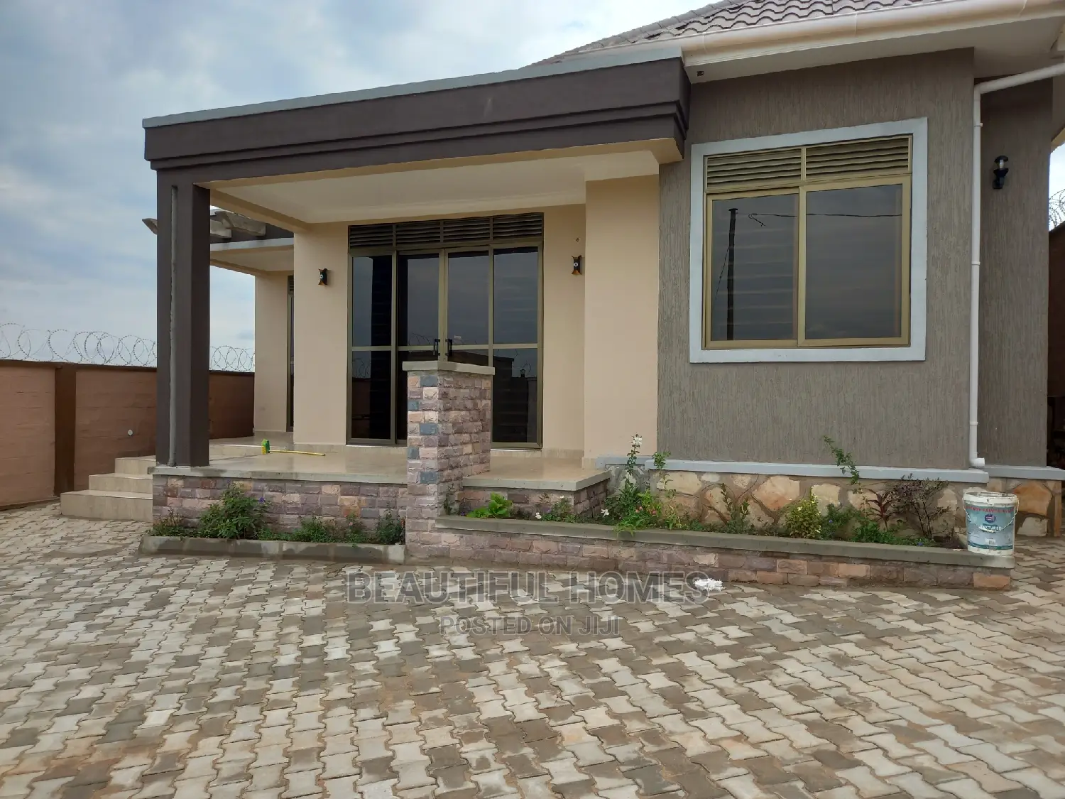 Furnished 3bdrm House in Nakwero Canaan, Kira for sale