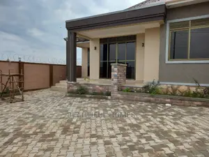 Furnished 3bdrm Bungalow in Kira for sale