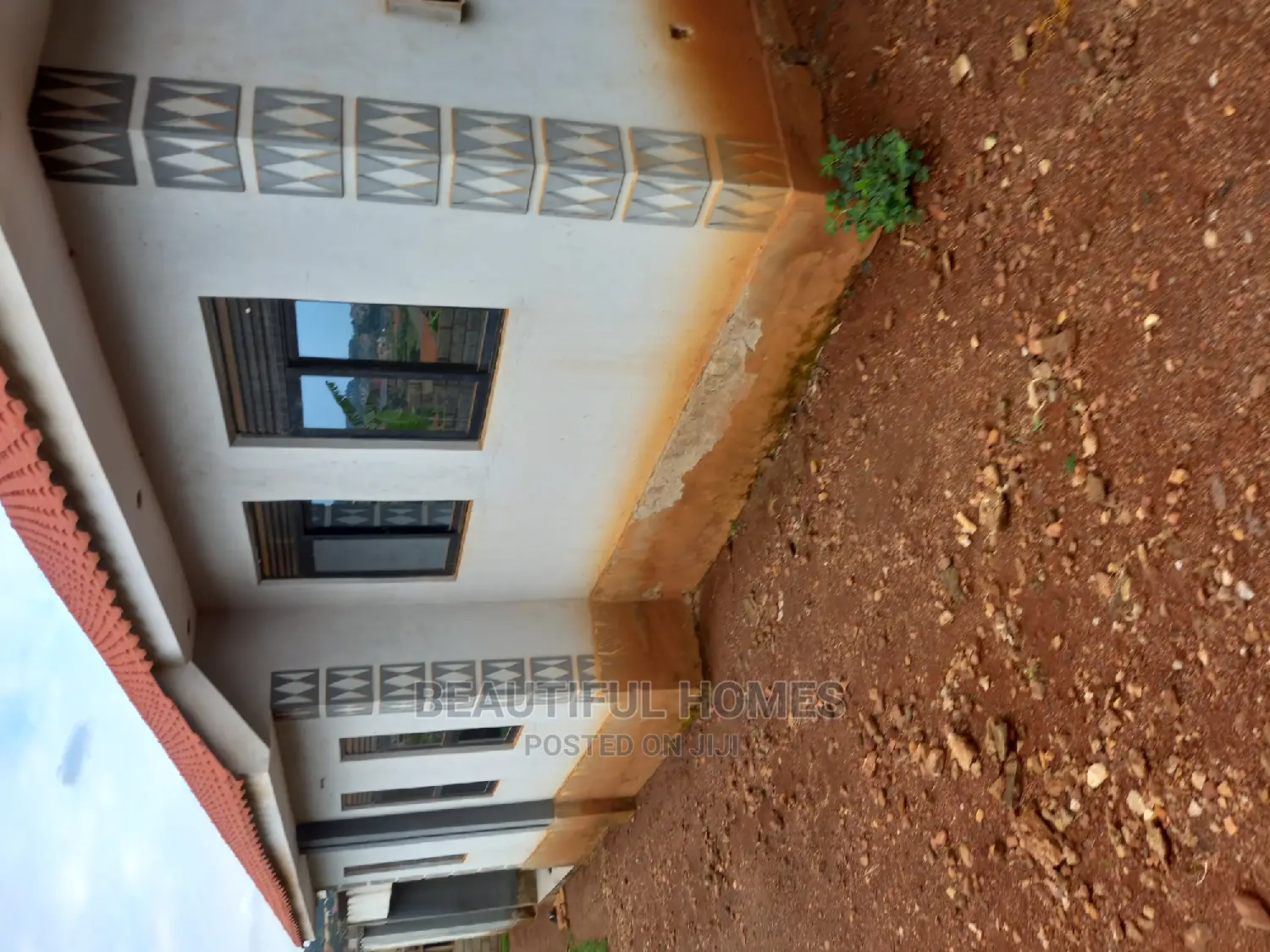 Furnished 3bdrm House in Kira for sale