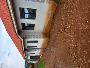 Furnished 3bdrm House in Kira for sale
