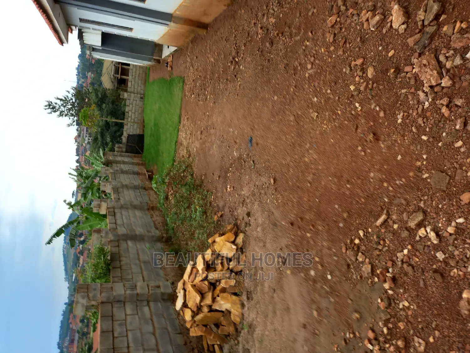 Furnished 3bdrm House in Kira for sale