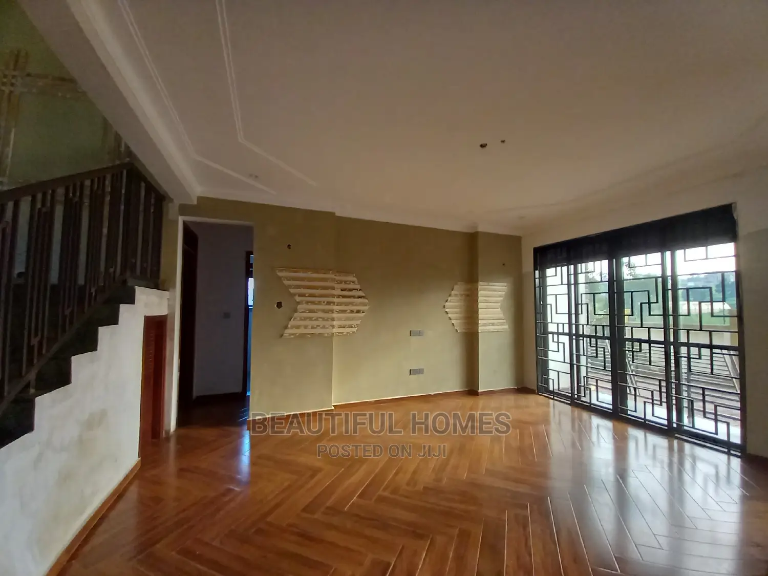 Furnished 5bdrm Duplex in Kyanja Corporate, Nakawa for sale