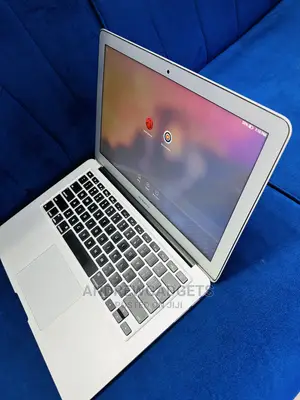 Laptop Apple MacBook Air 4GB Intel Core i5 SSD 128GB