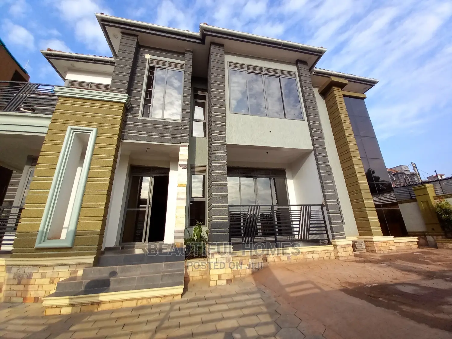 Furnished 5bdrm Maisonette in Kyanja, Central Division for sale
