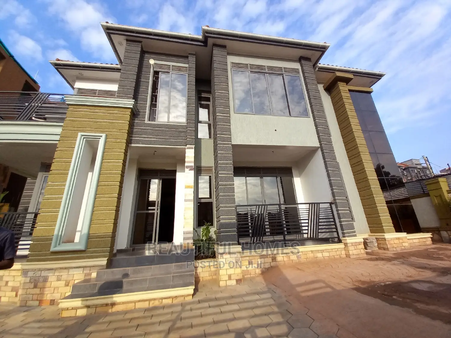 Furnished 5bdrm Maisonette in Kyanja, Central Division for sale
