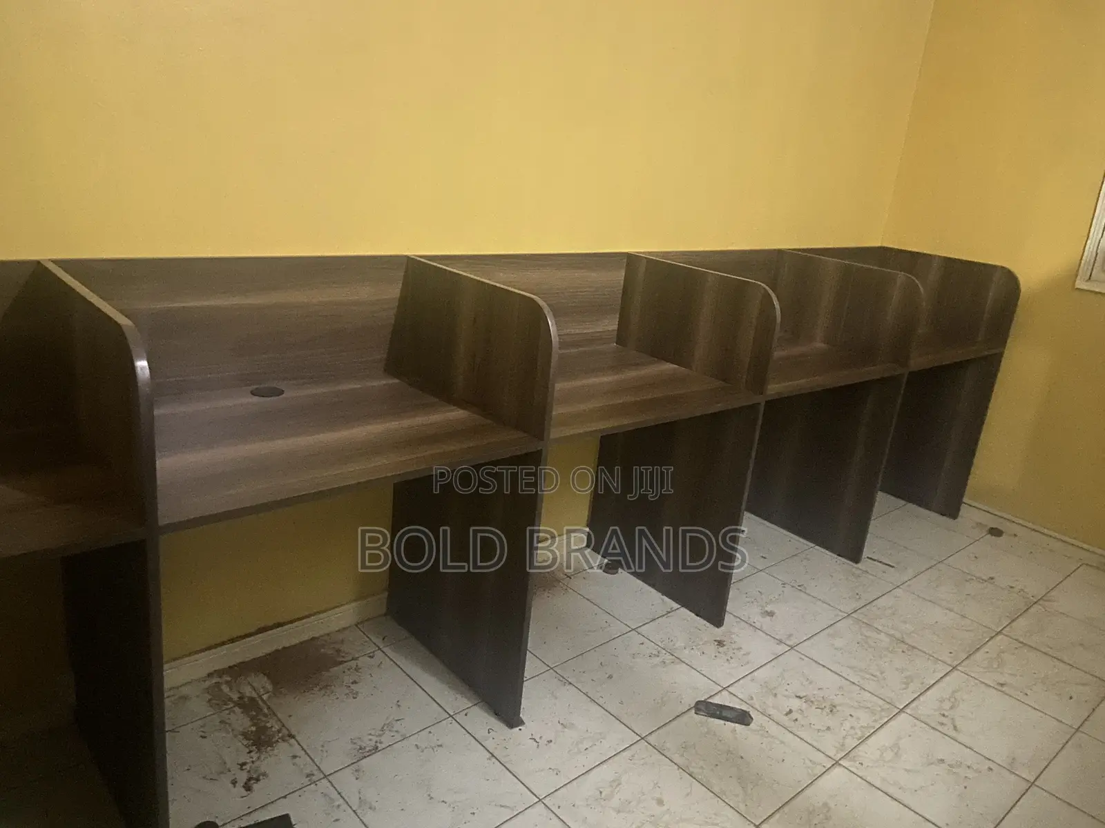 Wall Mounted Workstation