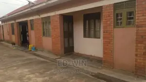 8bdrm Apartment in Central Division for sale