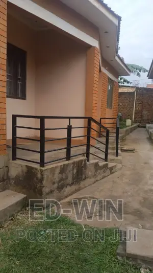 8bdrm Apartment in Central Division for sale