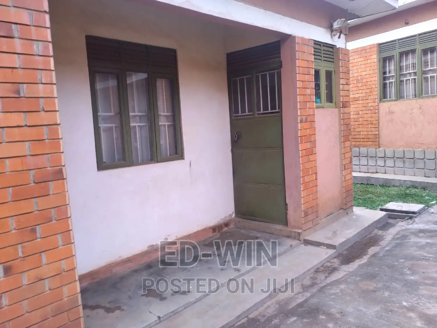 8bdrm Apartment in Central Division for sale