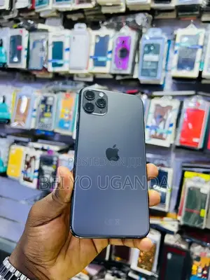 Photo - Apple iPhone 11 Pro Max 64 GB Black