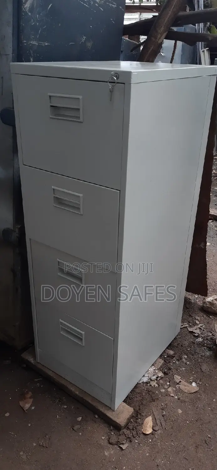 Cabinet of 4 Drawers