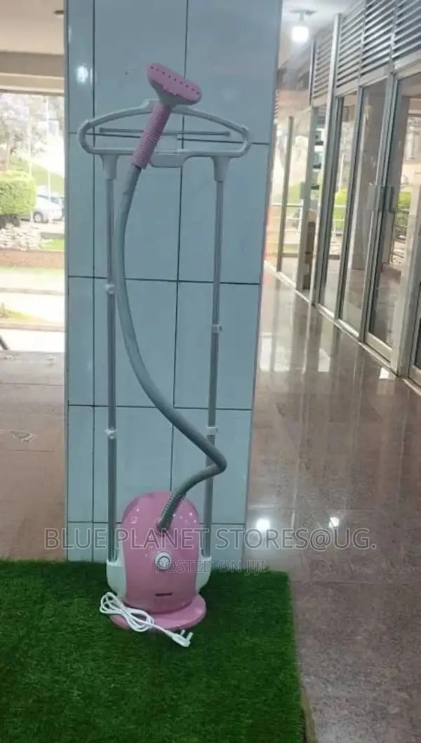 Geepas 1.6litres Garment Steamers \\ 1500-1800w \\ GSS9691