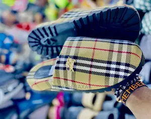 New Original Burberry Dapadans Sandals