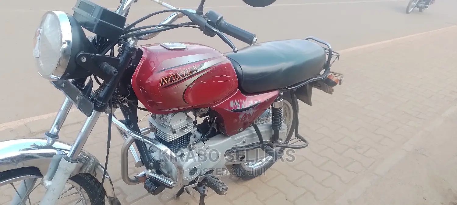 Bajaj Boxer 100 2020 Brown