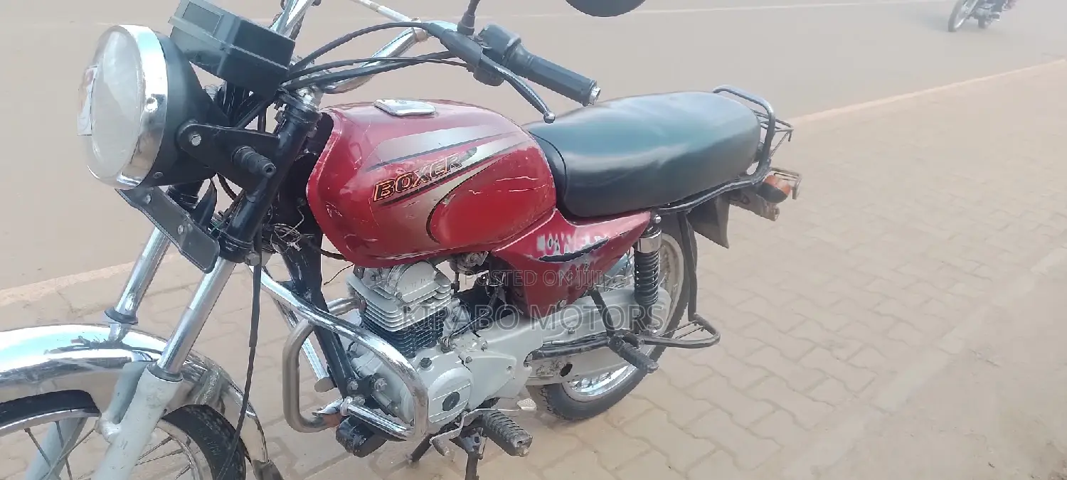 Bajaj Boxer 100 2020 Brown