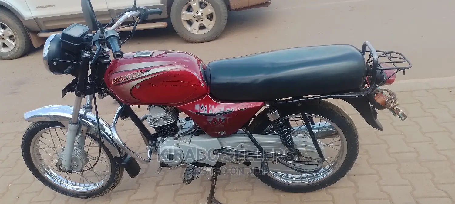 Bajaj Boxer 100 2020 Brown