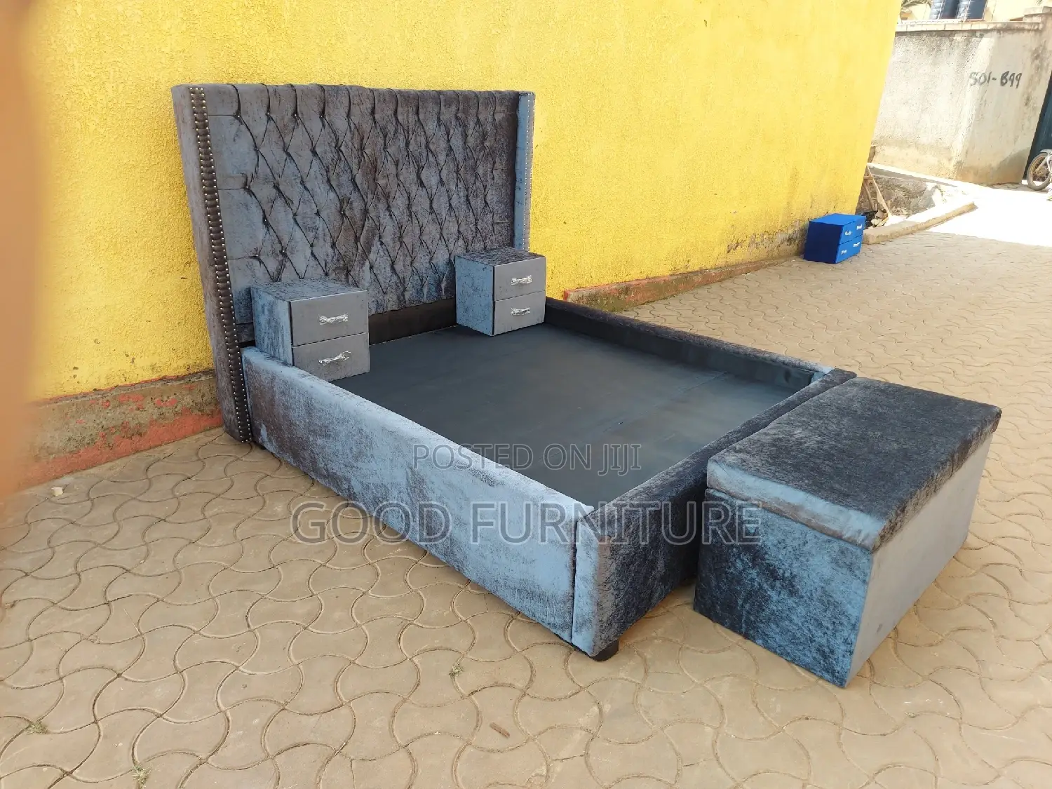 Lovely Grey 5X6 Bed With a Storage Puff and Two Bedsides