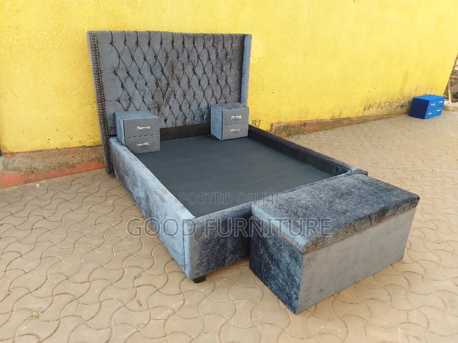 Lovely Grey 5X6 Bed With a Storage Puff and Two Bedsides