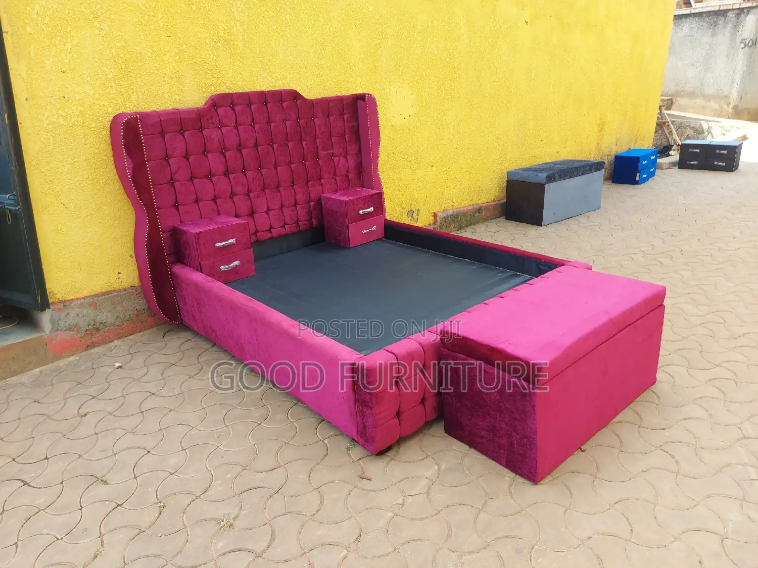 Attractive 5X6 Bed With Two Bedsides and Storage Puff